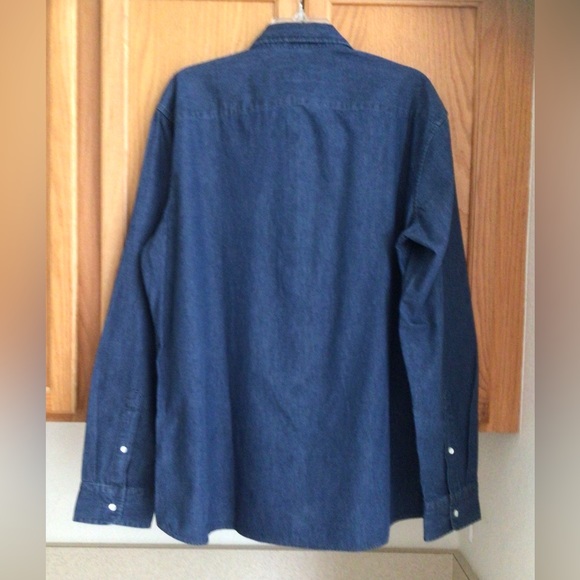 New Vineyard Vines Mens Chambray Cotton Spread Collar Button Up LS Shirt… - Picture 2 of 8